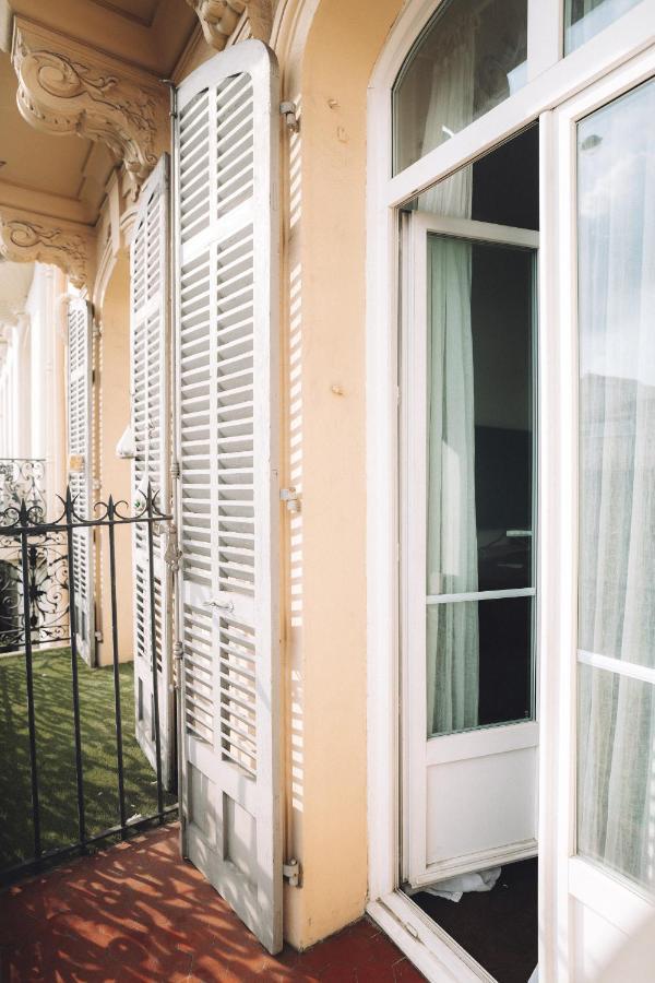 CANNES CENTRE VILLE- Bel appartement studio + Mezzanine Esterno foto